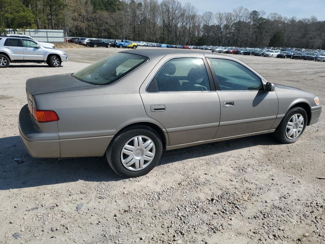 2001 Toyota Camry Ce - Фото 3