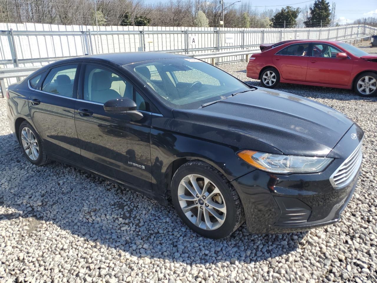 2019 Ford Fusion Se - Фото 4
