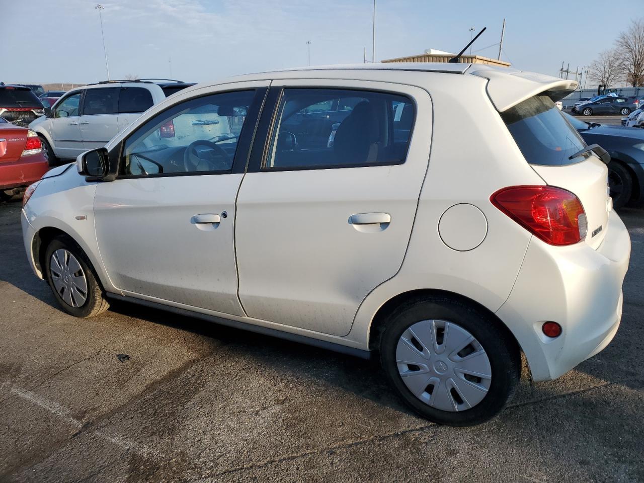 2015 Mitsubishi Mirage De - Фото 2