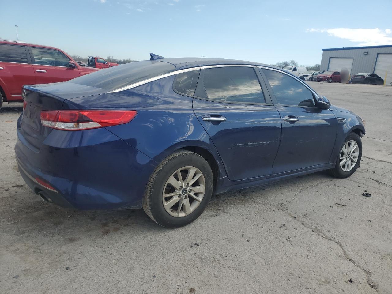 2017 Kia Optima Lx - Фото 3