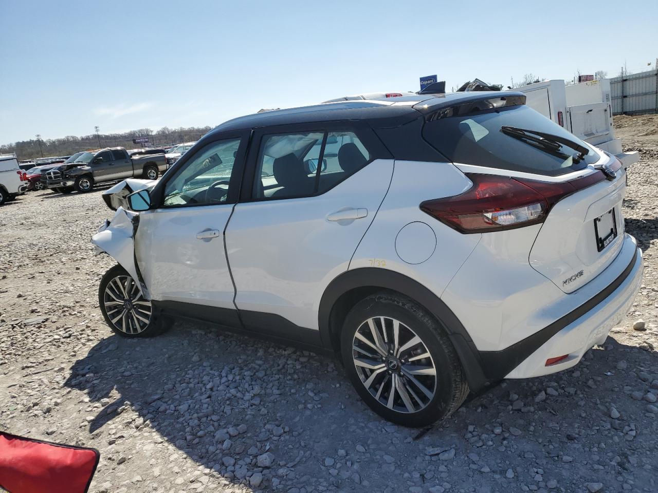 2022 Nissan Kicks Sv - Image 2