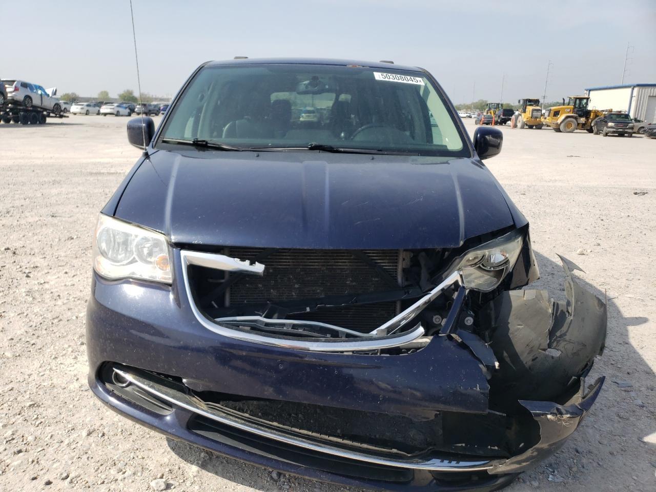 2015 Chrysler Town & Country Touring - Фото 5