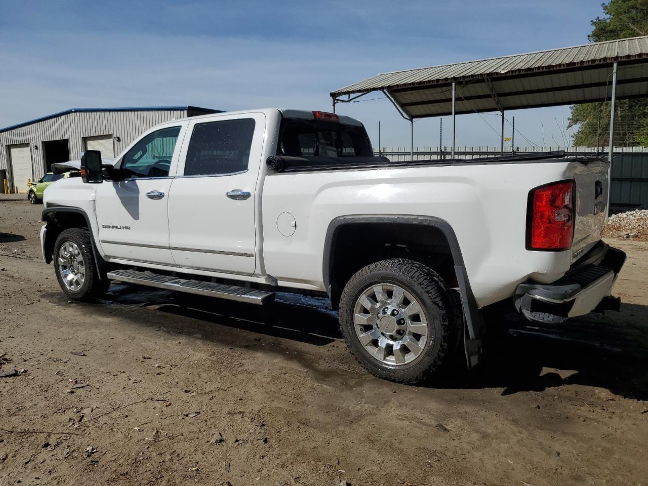 2019 GMC Sierra K2500 Denali - Image 2