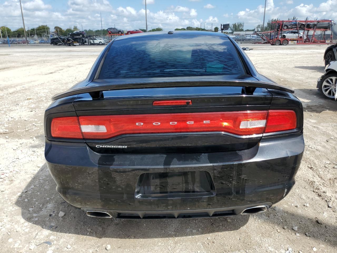 2014 Dodge Charger Se - Image 6