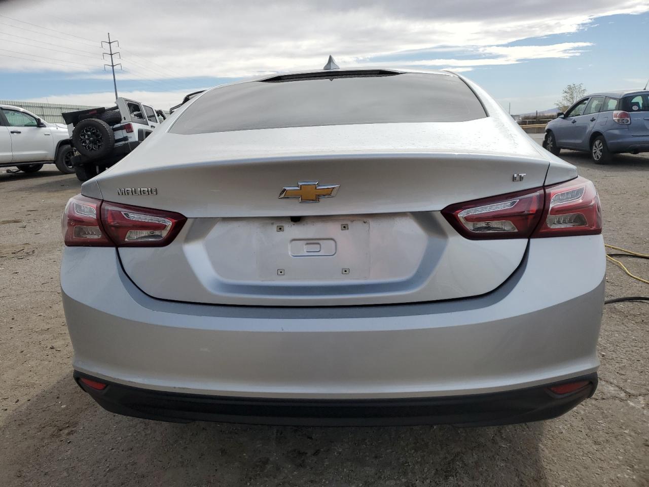 2022 Chevrolet Malibu Lt - Фото 6