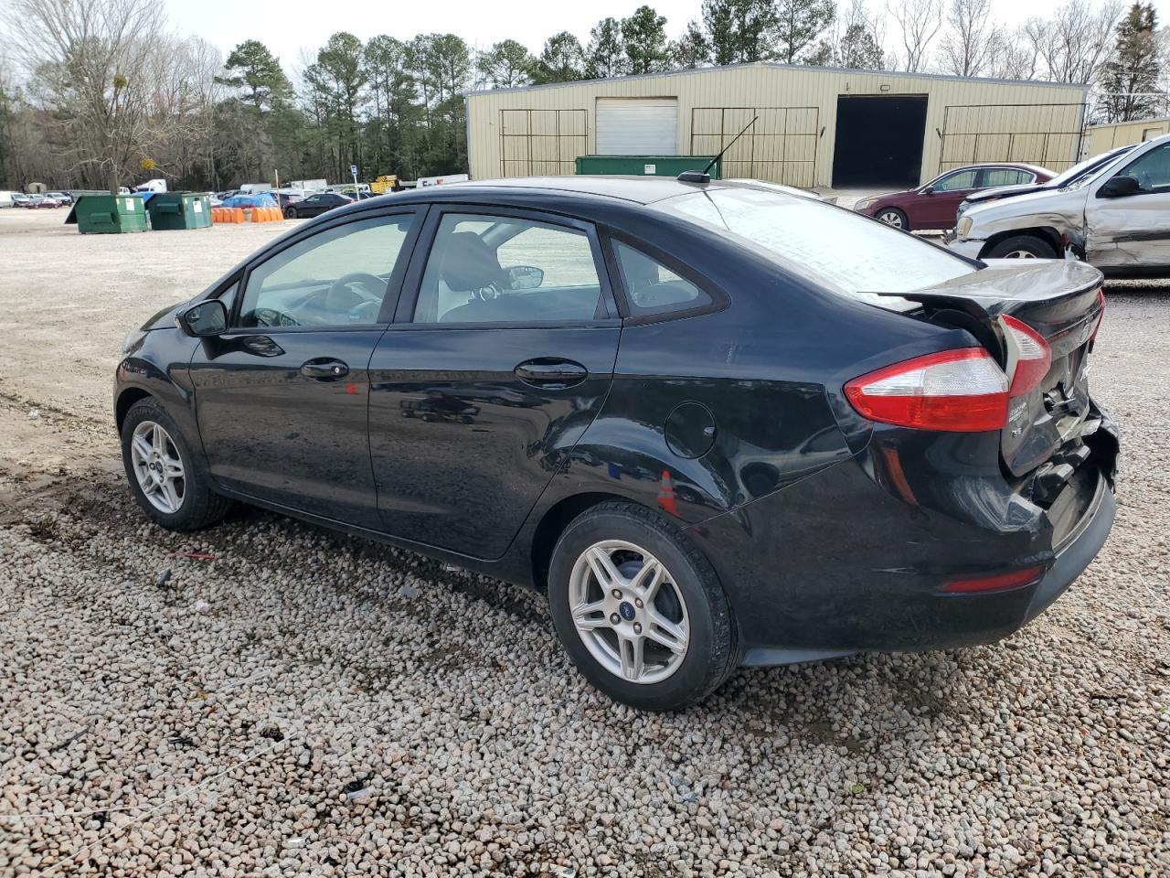 2019 Ford Fiesta Se - Фото 2