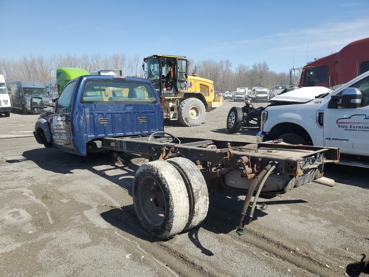 2011 Ford F450 Super Duty - Image 2