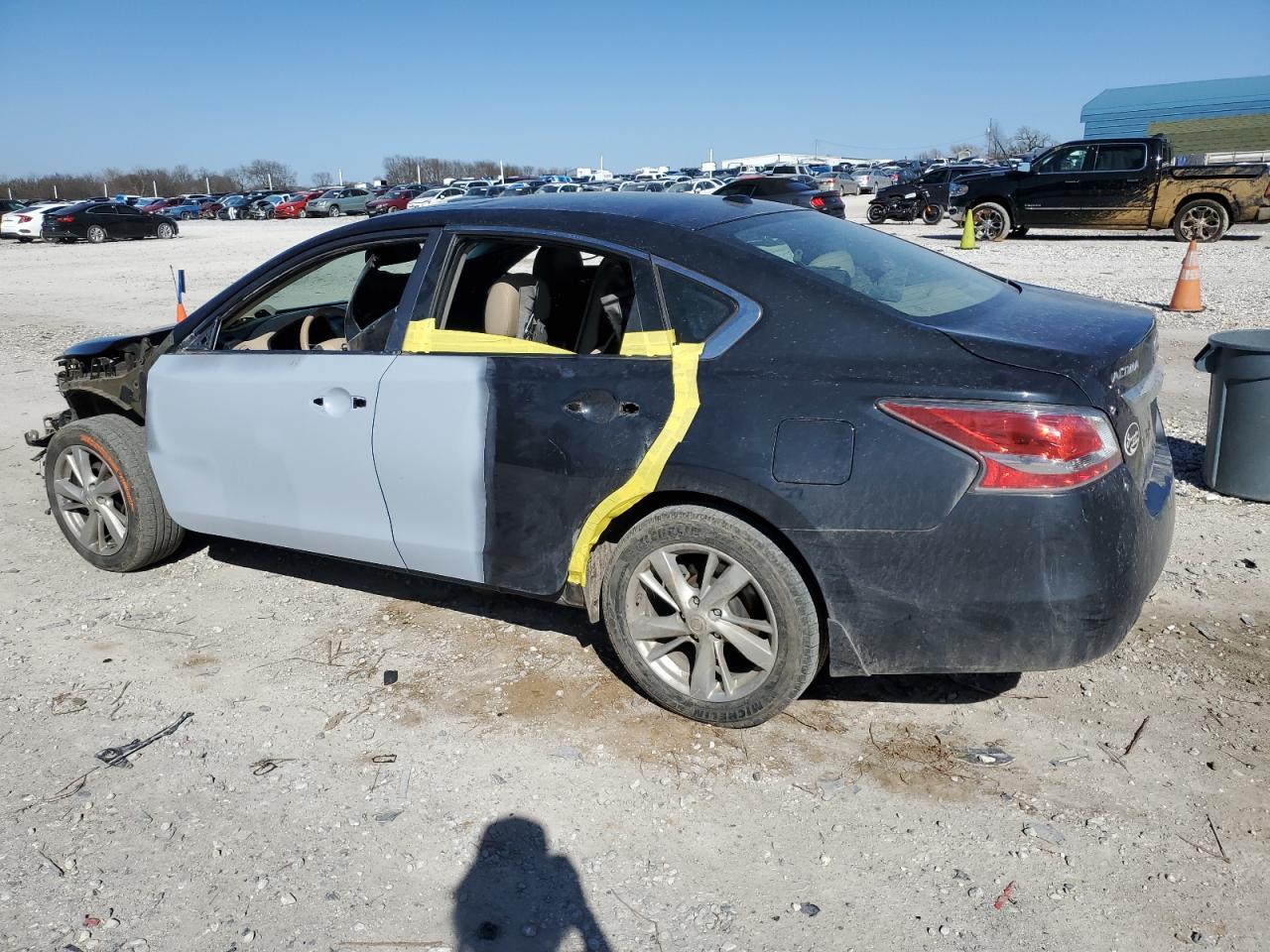 2015 Nissan Altima 2.5 - Image 2