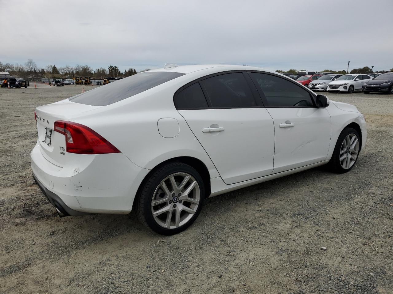 2017 Volvo S60 Dynamic - Фото 3