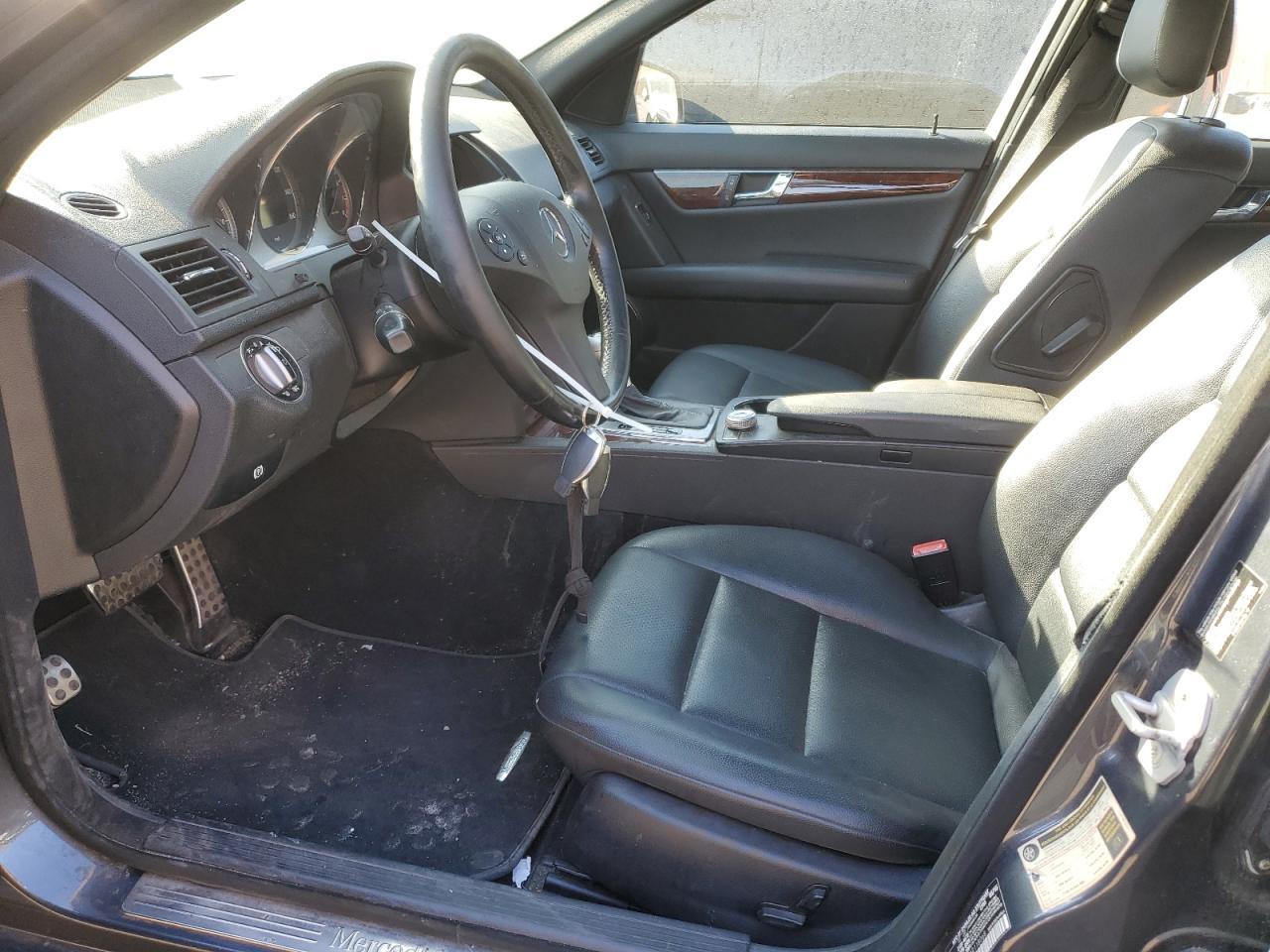 2010 Mercedes-Benz C 300 4Matic - Фото 7