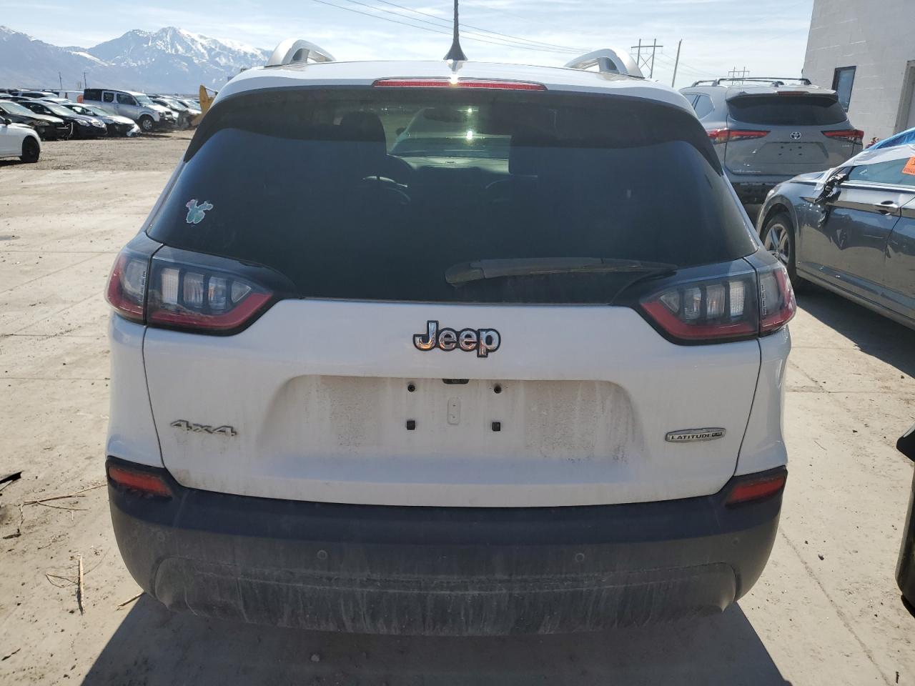 2019 Jeep Cherokee Latitude Plus - Image 6