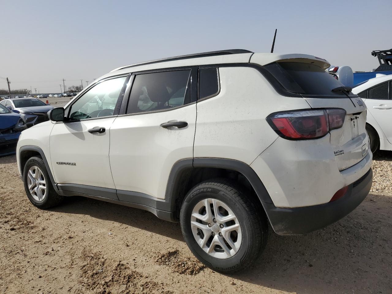 2018 Jeep Compass Sport - Фото 2