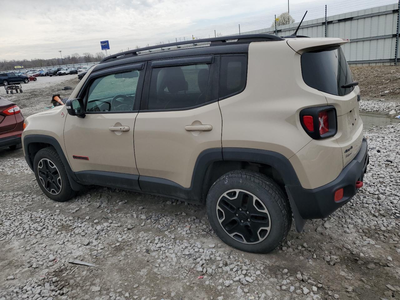 2016 Jeep Renegade Trailhawk - Фото 2