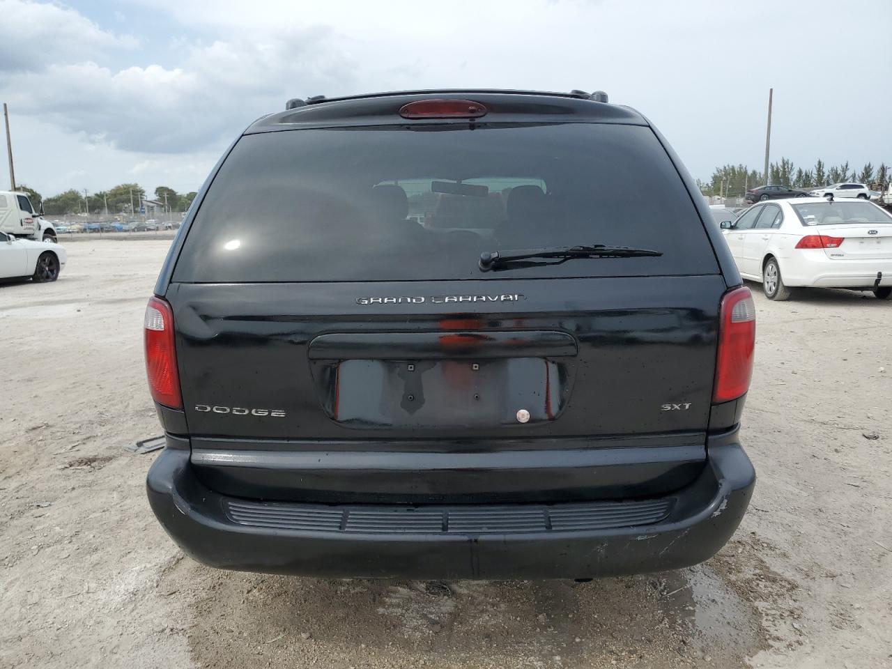 2004 Dodge Grand Caravan Sxt - Image 6