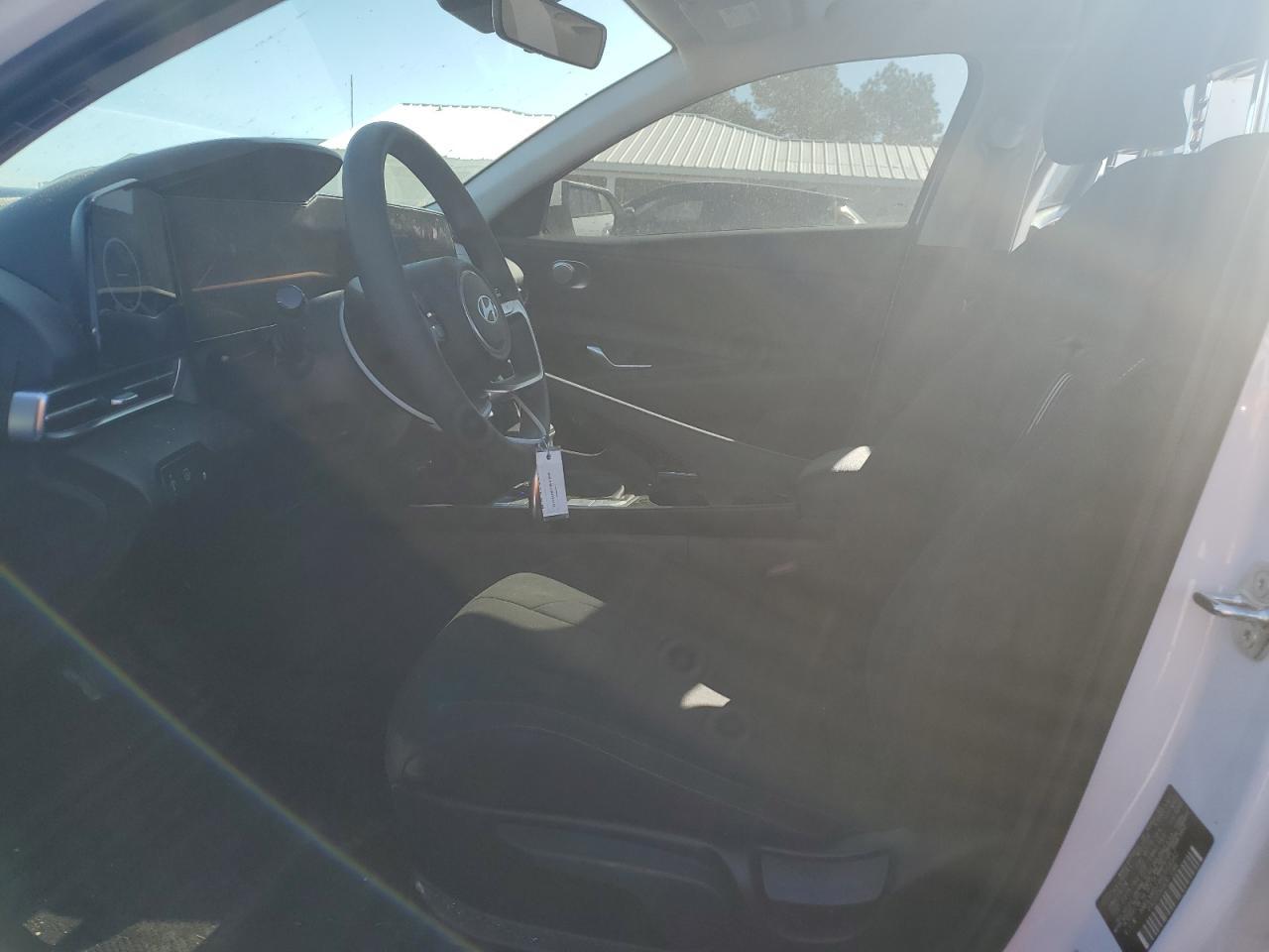 2024 Hyundai Elantra Blue - Image 7