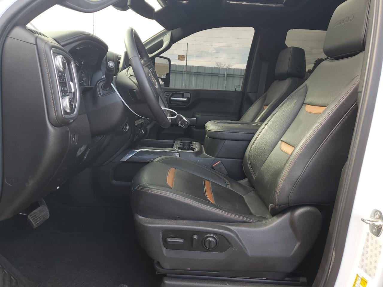 2022 GMC Sierra K3500 At4 - Фото 7