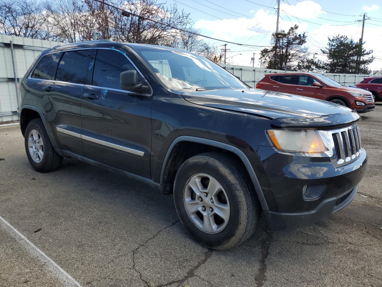 2012 Jeep Grand Cherokee Laredo - Image 4