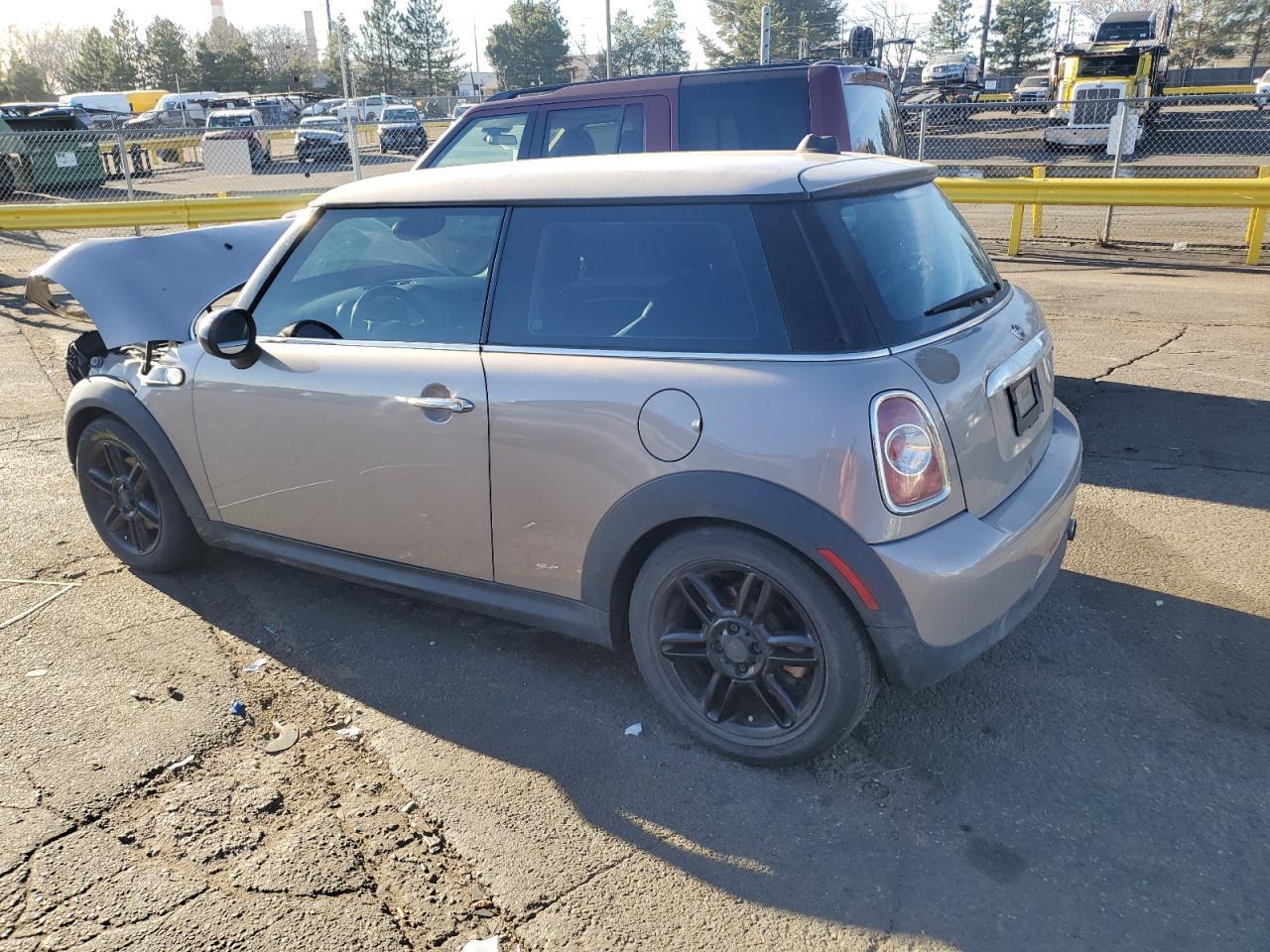 2013 Mini Cooper - Image 2