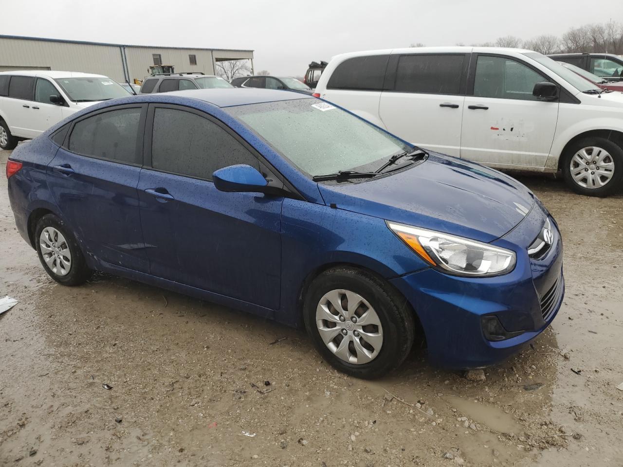 2017 Hyundai Accent Se - Фото 4