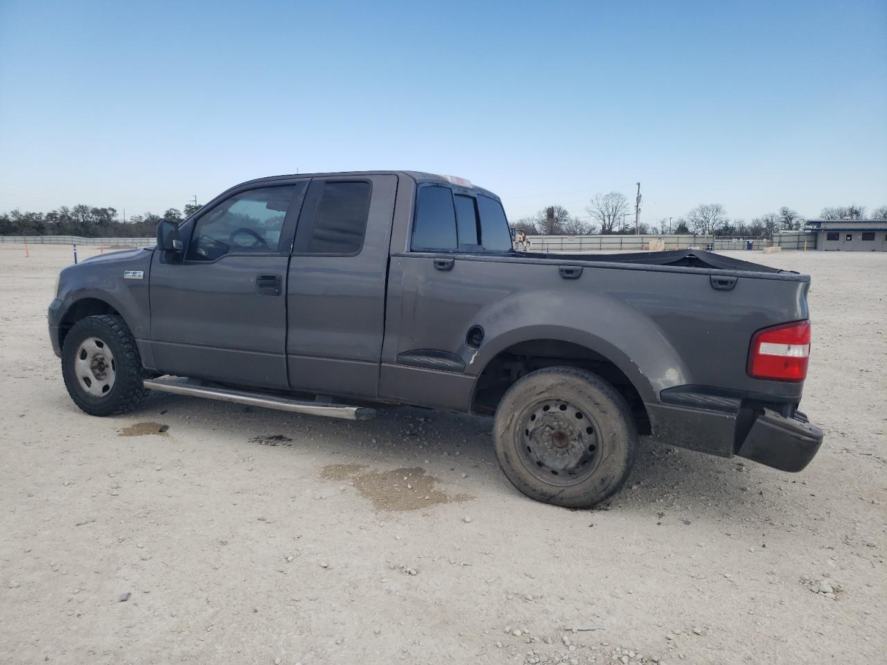 2006 Ford F150 - Image 2