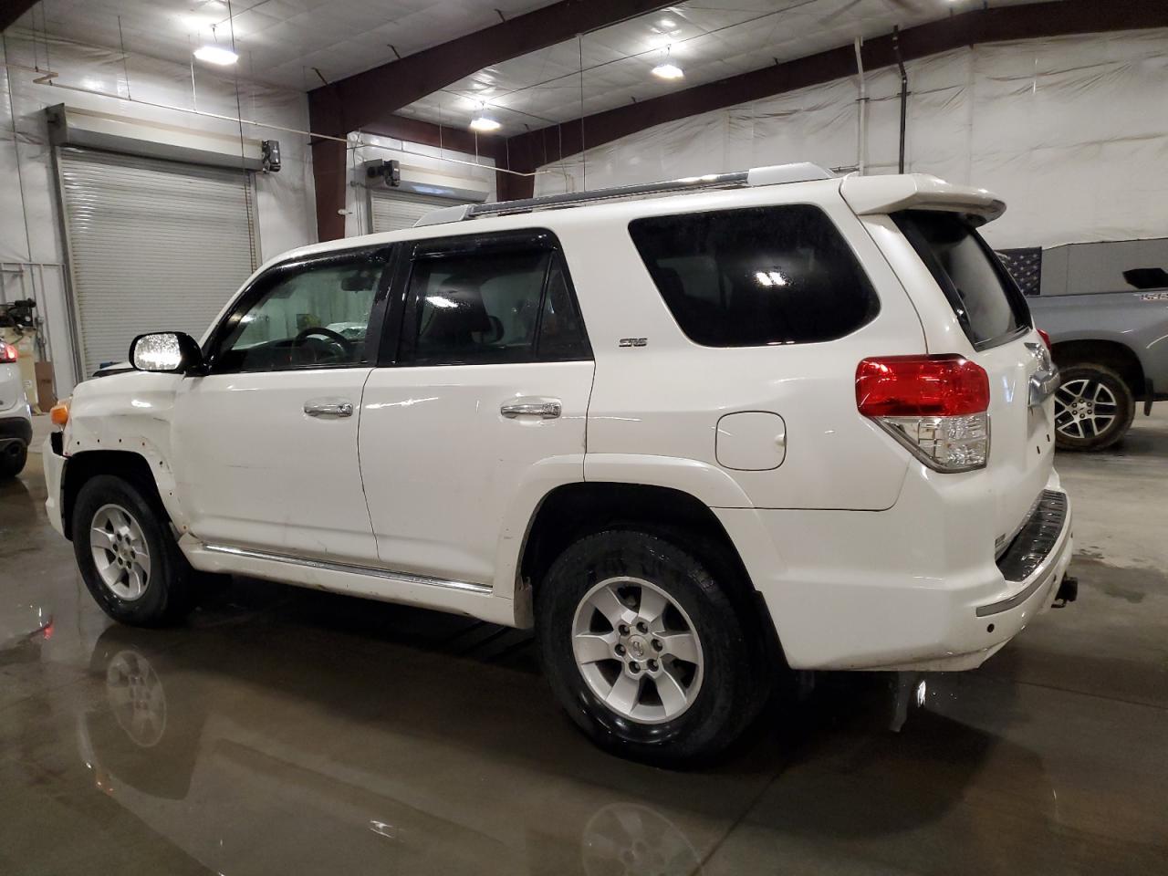 2011 Toyota 4Runner Sr5 - Фото 2