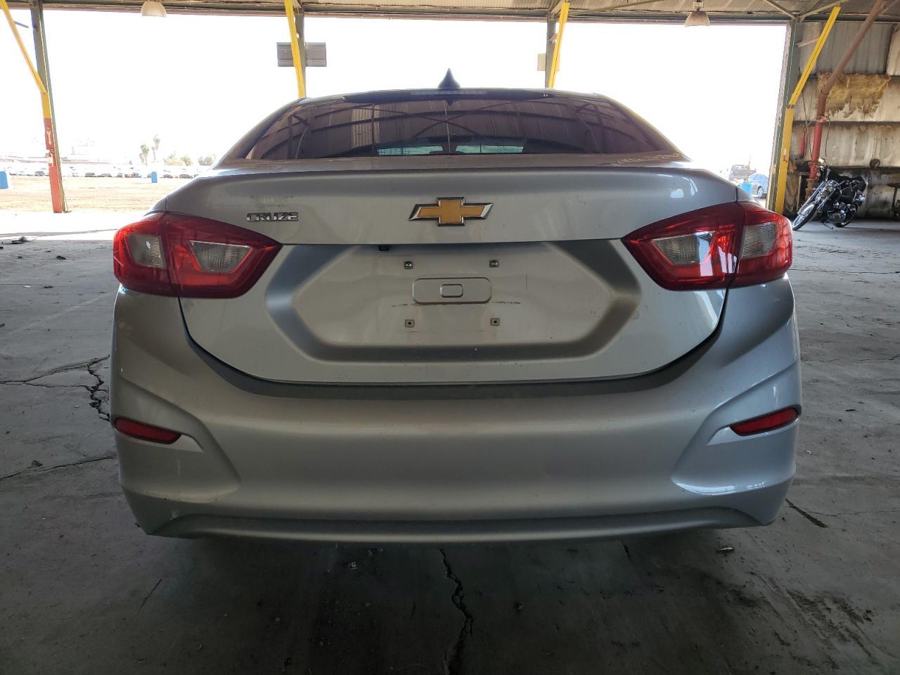 2017 Chevrolet Cruze Ls - Фото 6