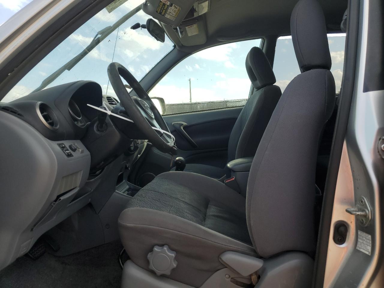 2002 Toyota Rav4 - Image 7