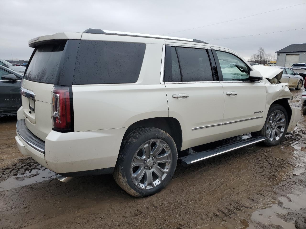 2015 GMC Yukon Denali - Image 3