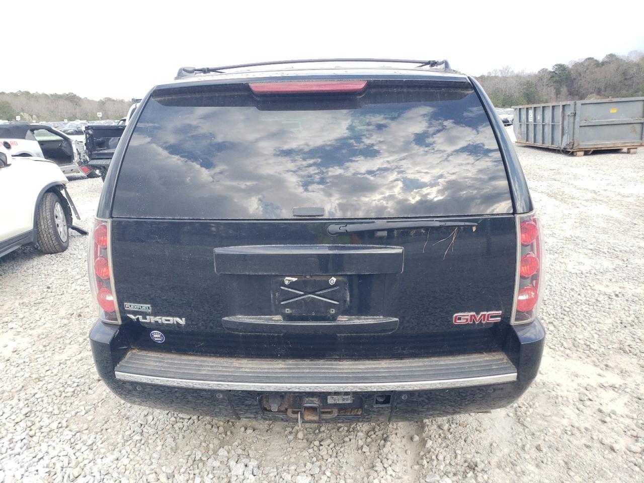 2010 GMC Yukon Denali - Фото 6