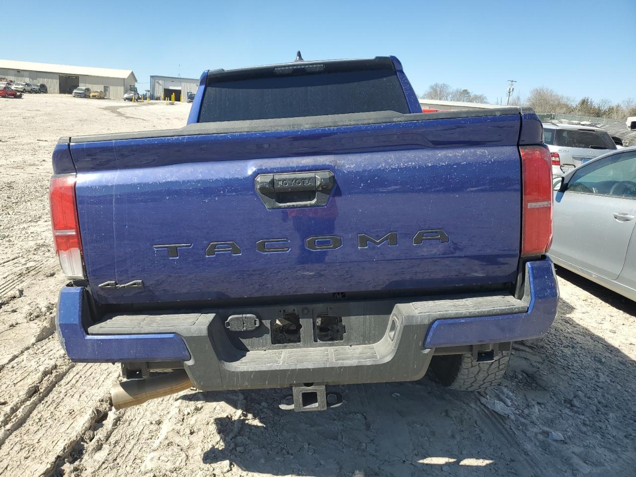 2024 Toyota Tacoma Double Cab - Image 6