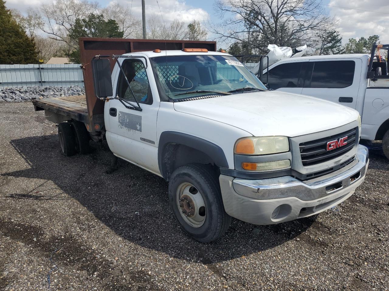 2003 GMC New Sierra C3500 - Фото 4