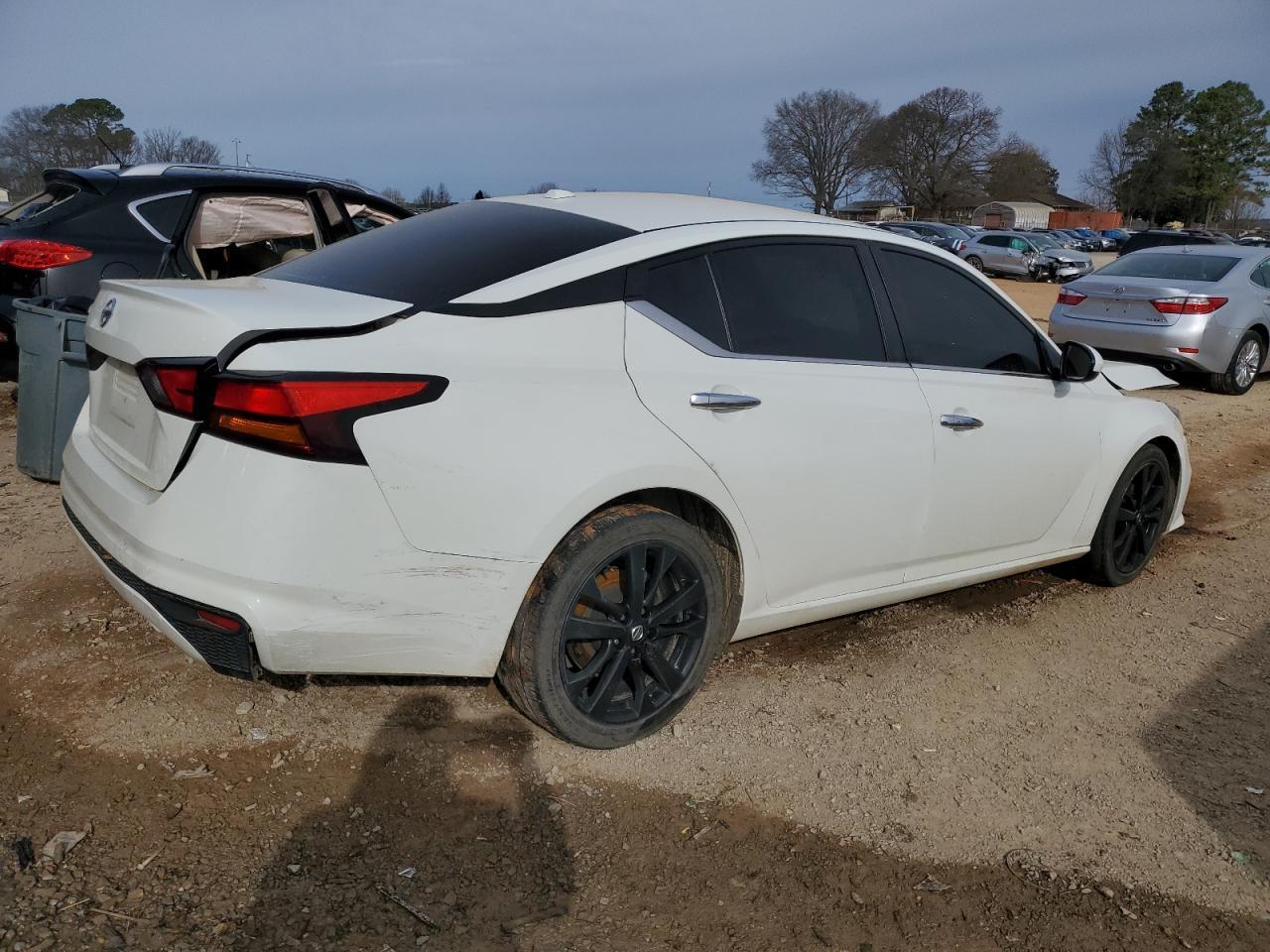 2019 Nissan Altima S - Фото 3