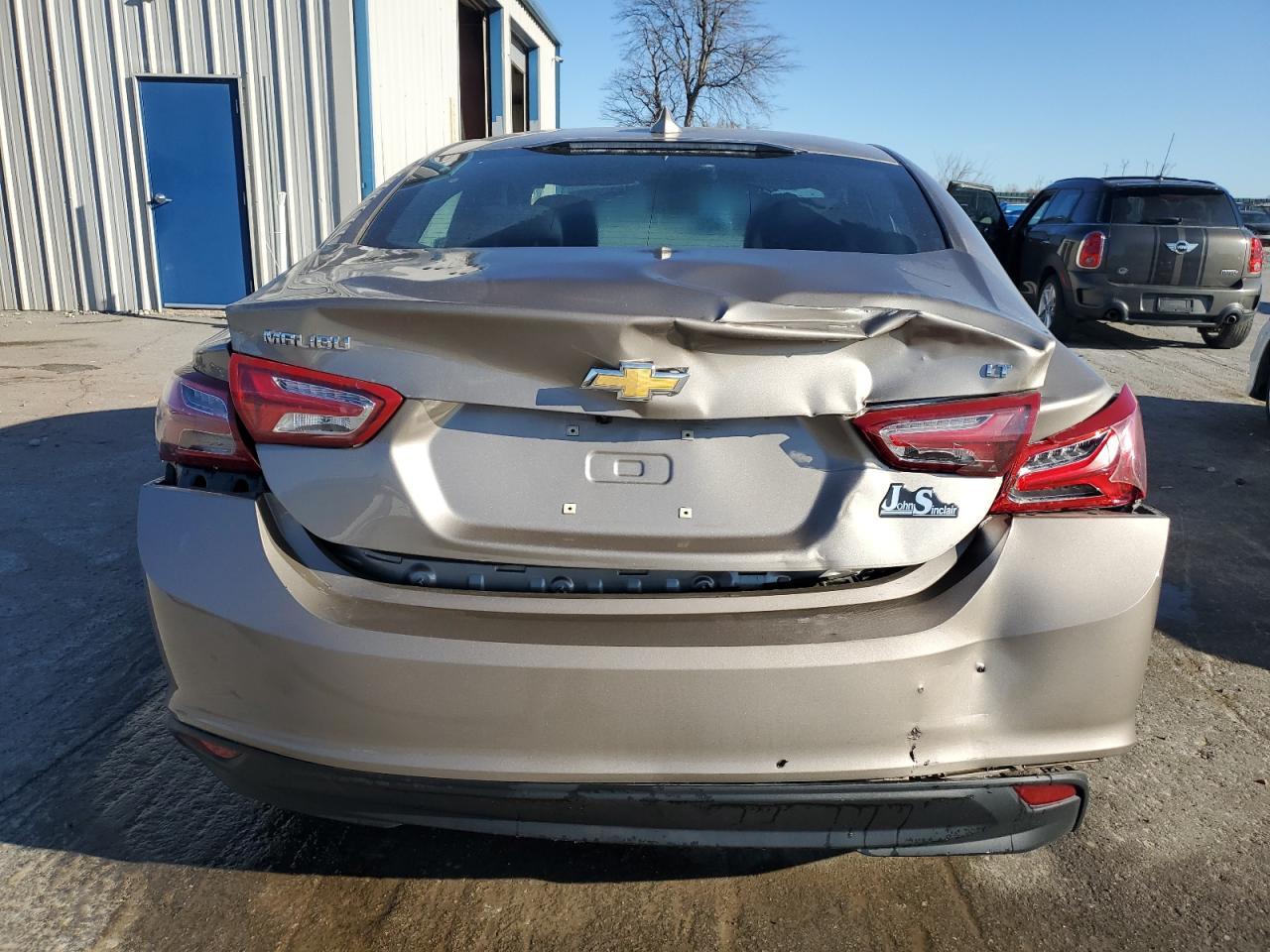 2022 Chevrolet Malibu Lt - Фото 6