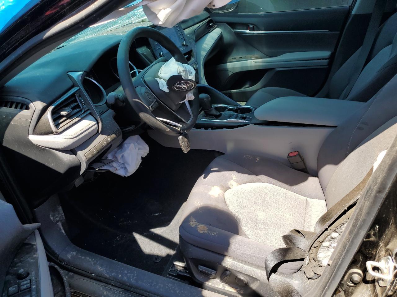 2023 Toyota Camry Le - Image 7