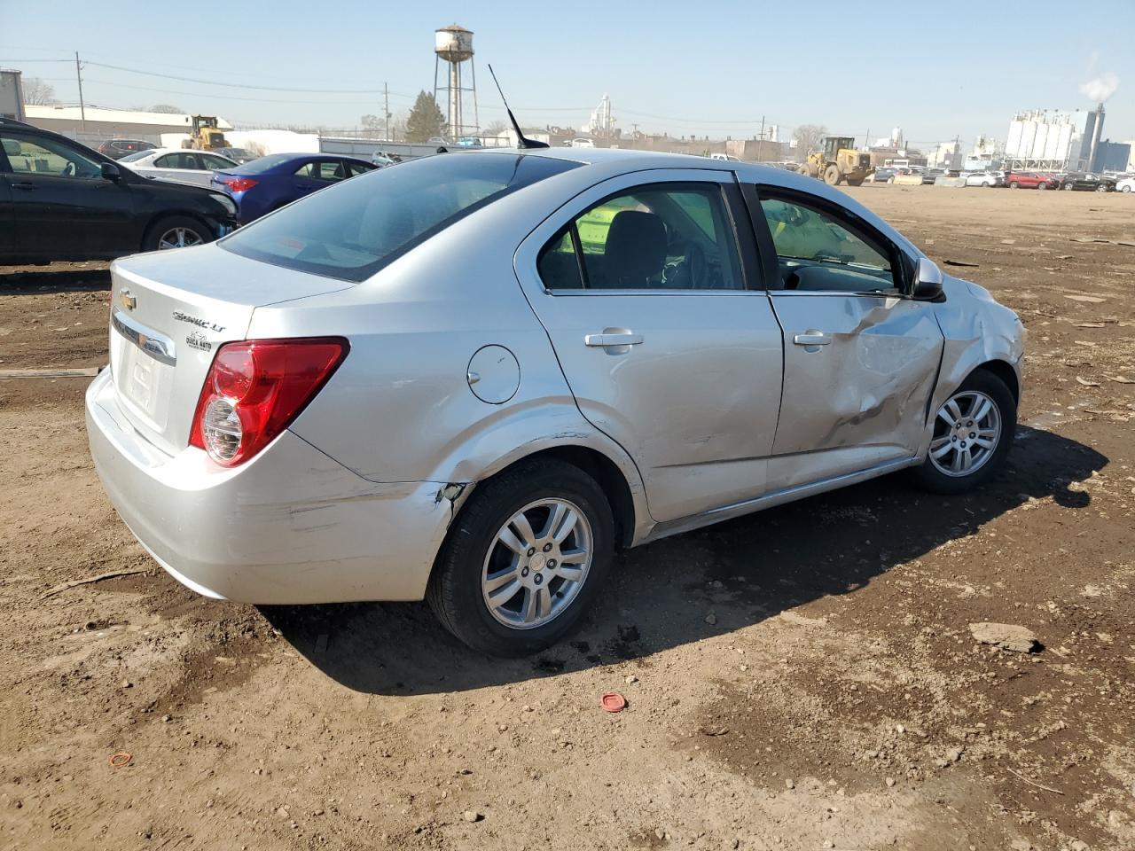 2012 Chevrolet Sonic Lt - Фото 3
