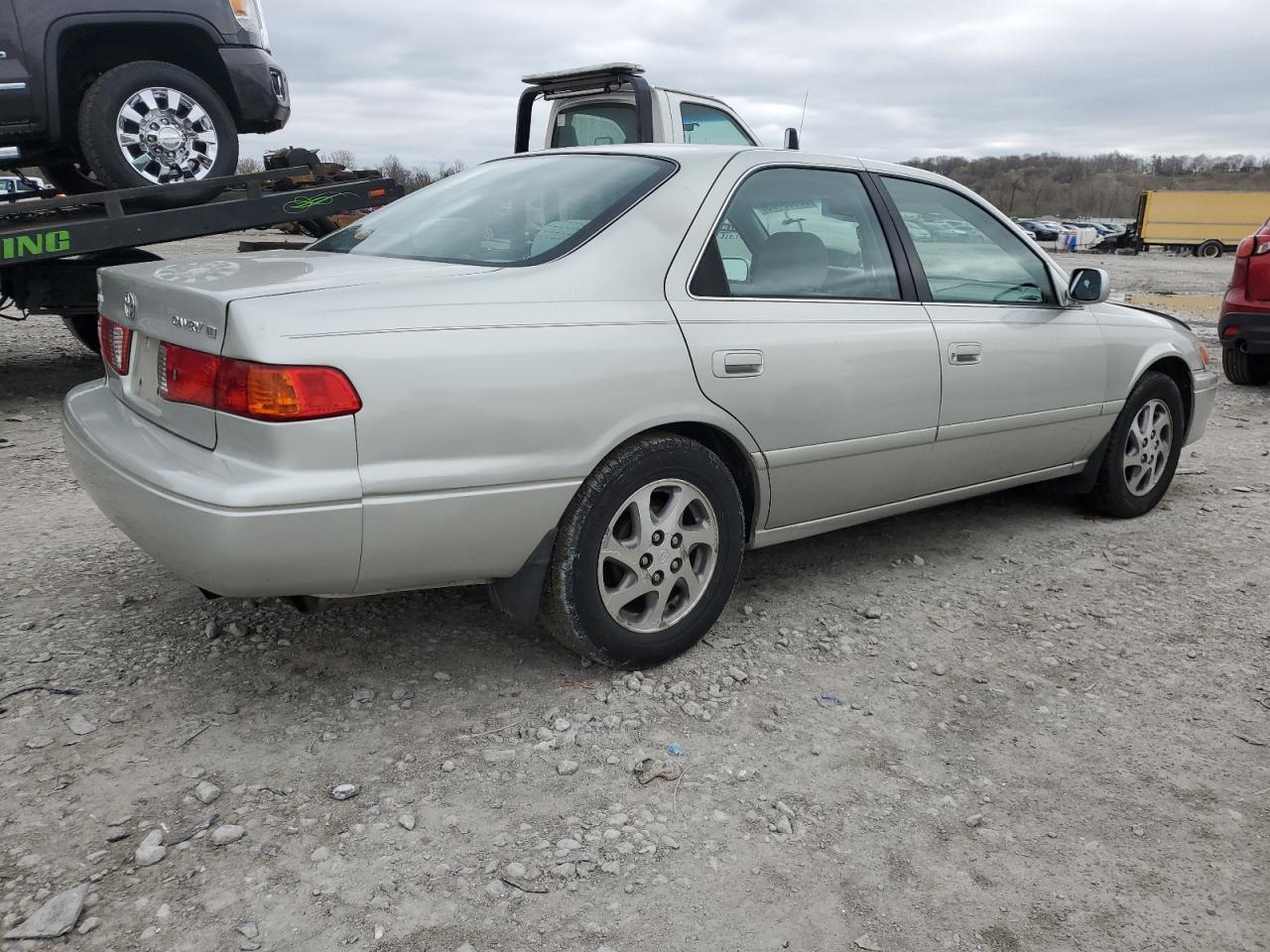 2000 Toyota Camry Ce - Image 3