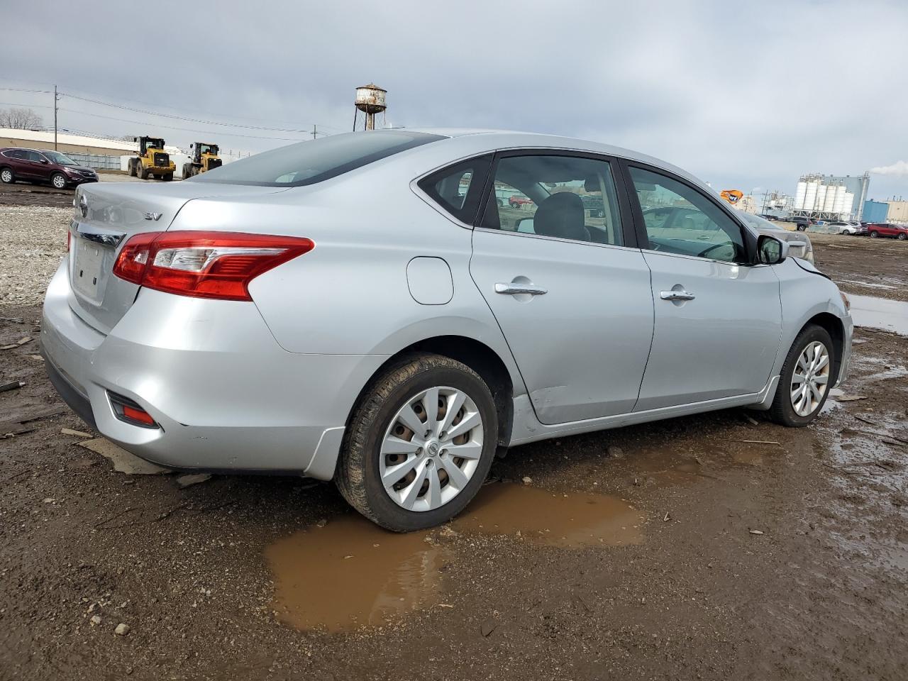 2017 Nissan Sentra S - Фото 3