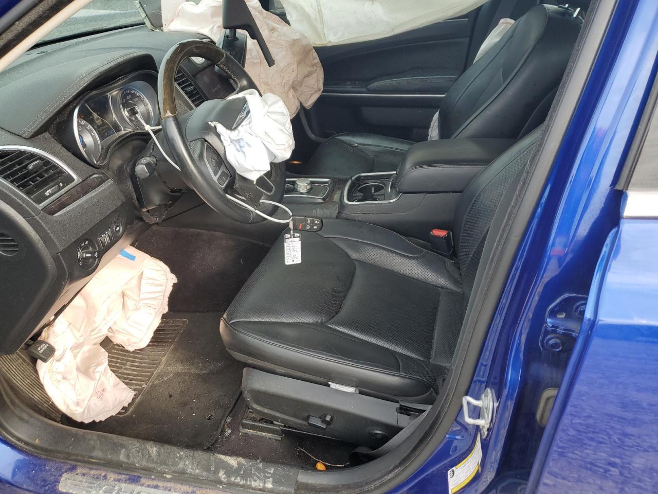 2019 Chrysler 300 Limited - Image 7