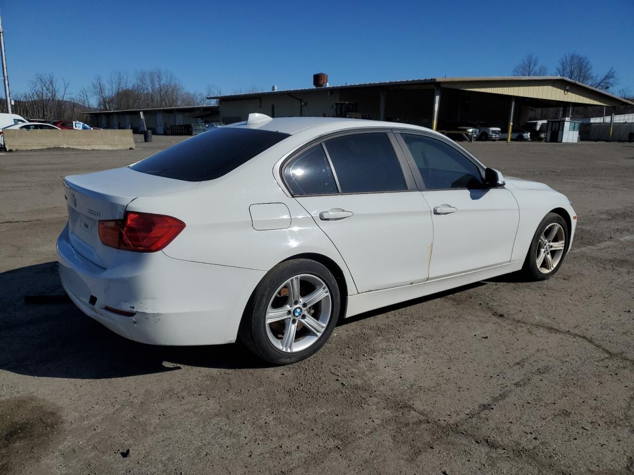 2013 BMW 328 Xi Sulev - Image 3