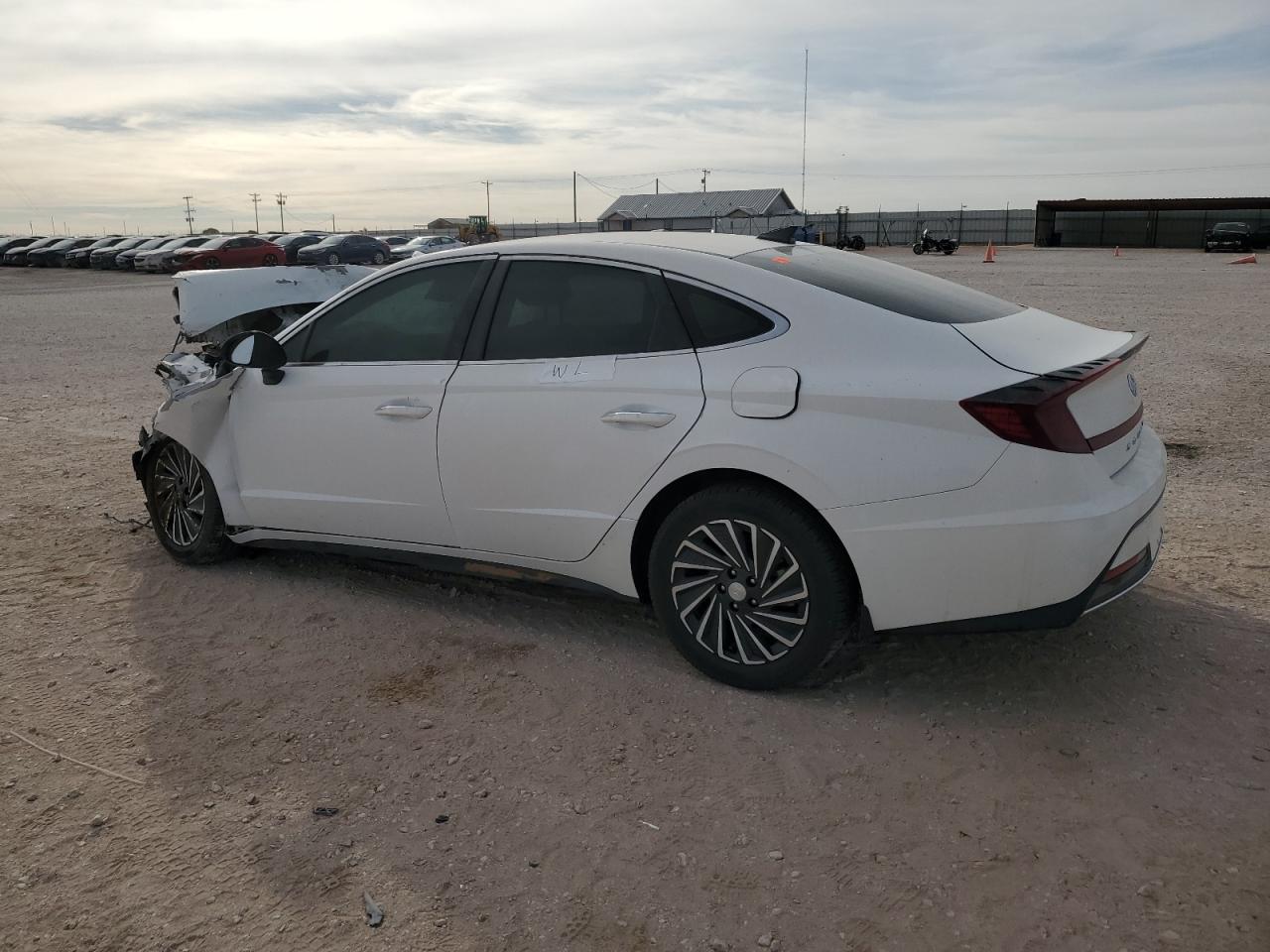 2023 Hyundai Sonata Hybrid - Image 2