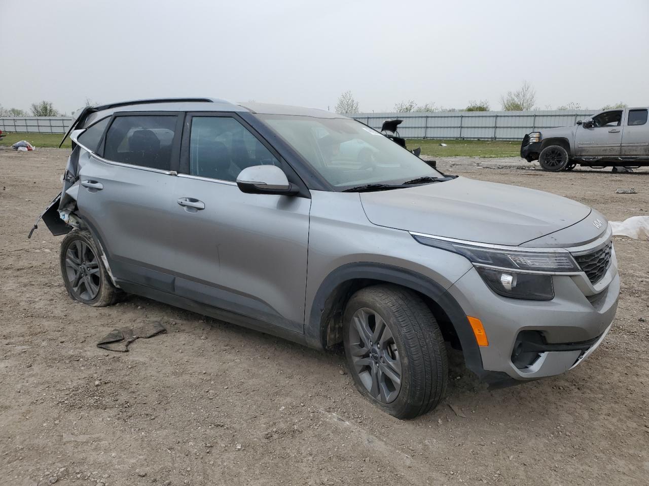 2023 Kia Seltos S - Image 4