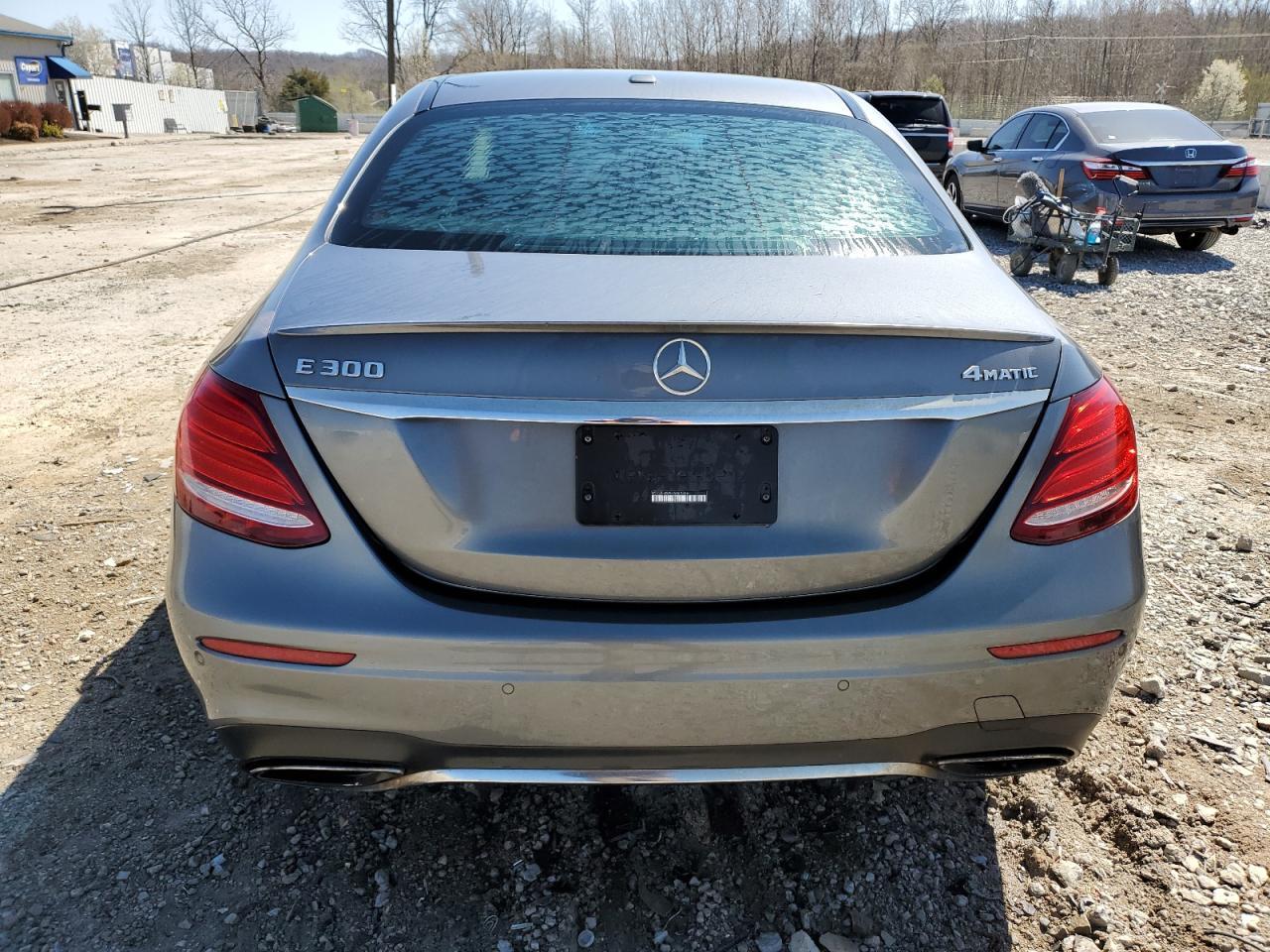 2017 Mercedes-Benz E 300 4Matic - Image 6