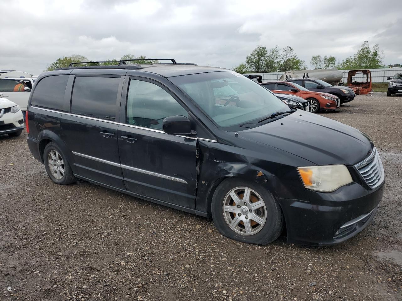 2012 Chrysler Town & Country Touring - Фото 4