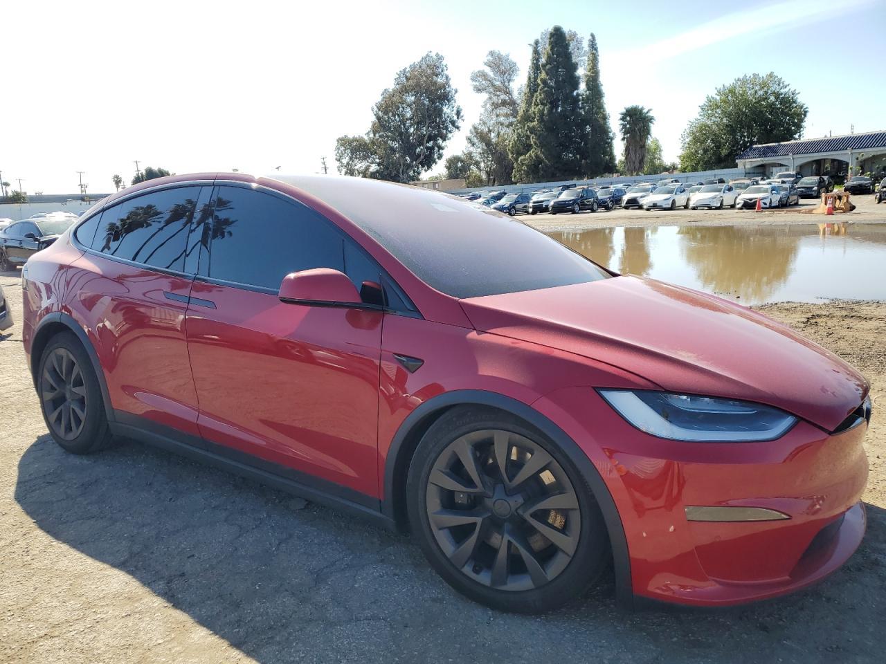 2022 Tesla Model X - Фото 4