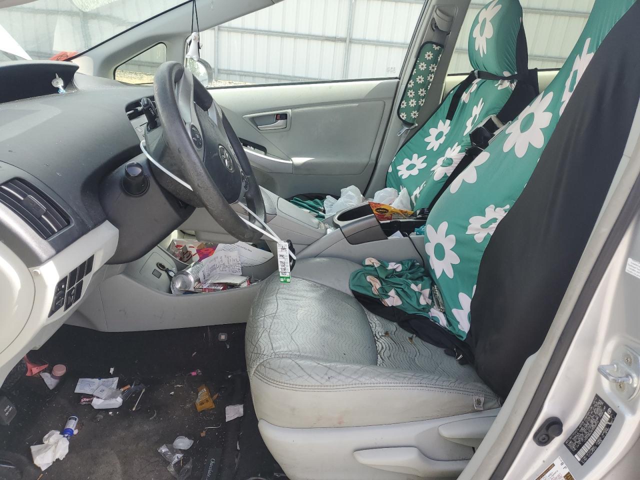2013 Toyota Prius - Image 7