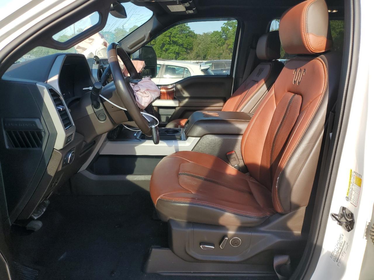 2022 Ford F350 Super Duty - Фото 7