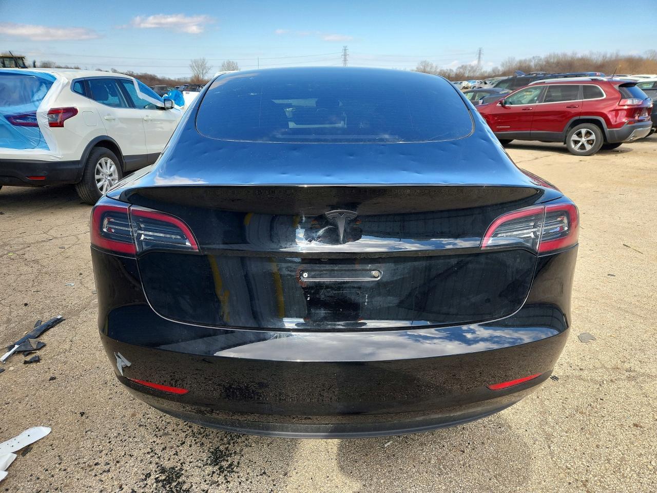 2023 Tesla Model 3 - Image 6