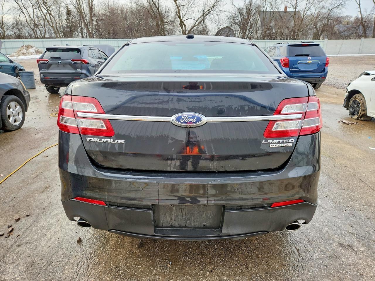 2015 Ford Taurus Limited - Фото 6
