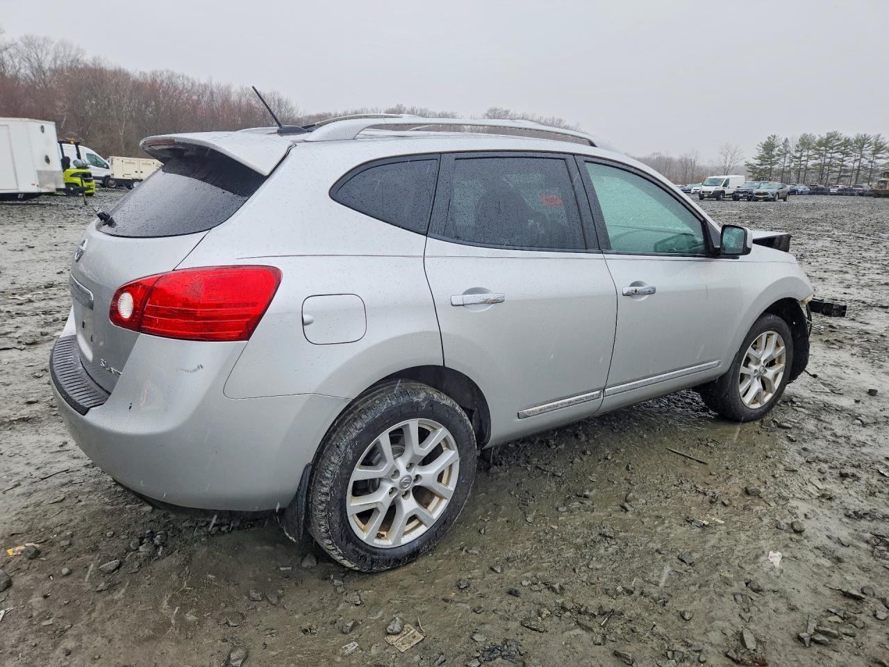 2011 Nissan Rogue S - Image 3