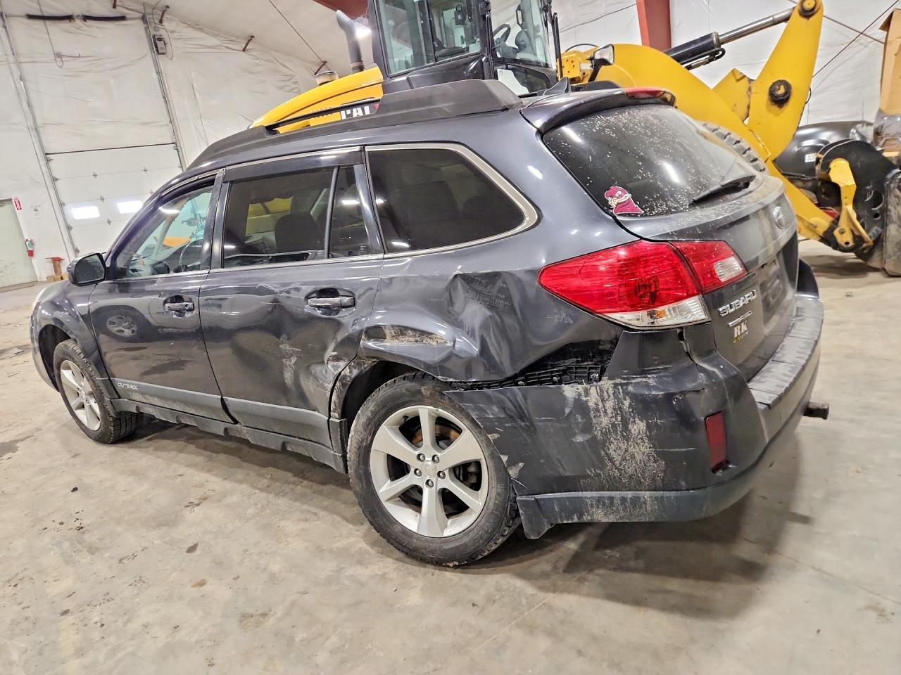 2013 Subaru Outback 2.5I Limited - Фото 2